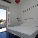 Marcelli, Trilocale Con Terrazzo A Due Passi Dal Mare - M046