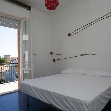 Marcelli, Trilocale Con Terrazzo A Due Passi Dal Mare - M046