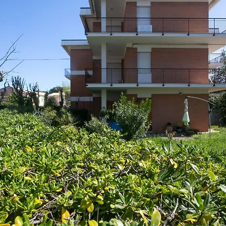 Marcelli, Trilocale Con Terrazzo A Due Passi Dal Mare - M046 *