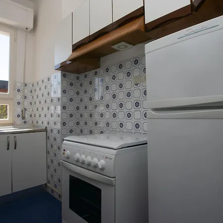 Marcelli, Trilocale Con Terrazzo A Due Passi Dal Mare - M046